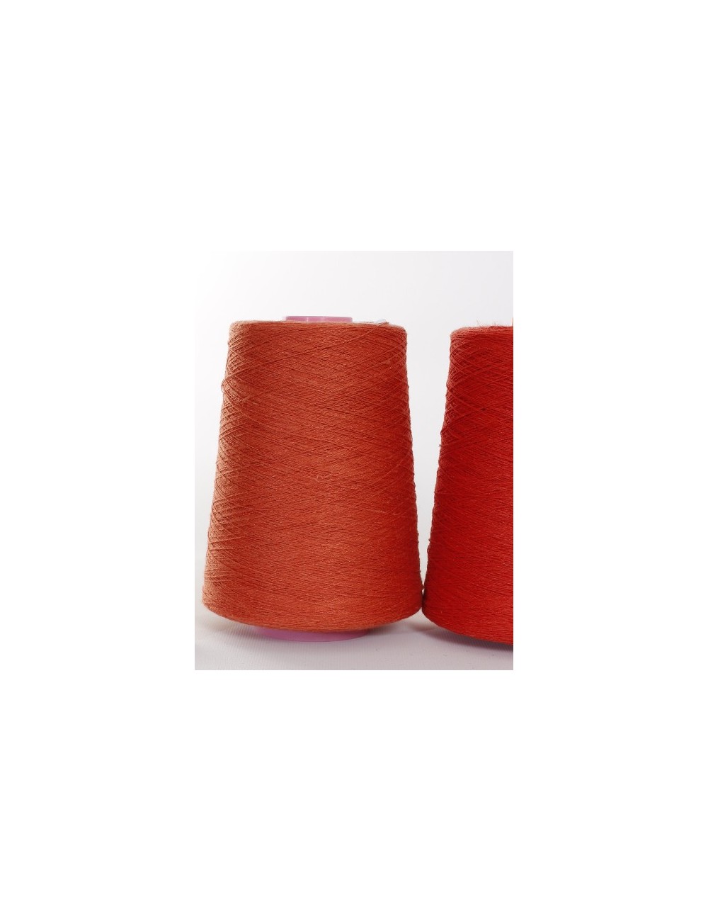Hørgarn 8(3) rødlig orange farve