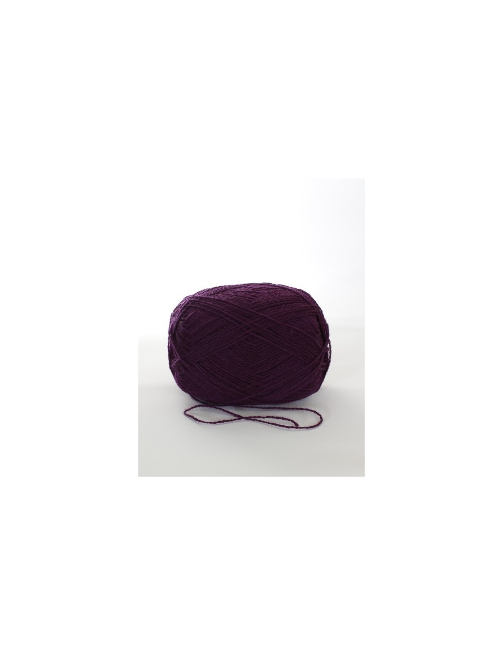 Uldgarn i mørk aubergine farve 109
