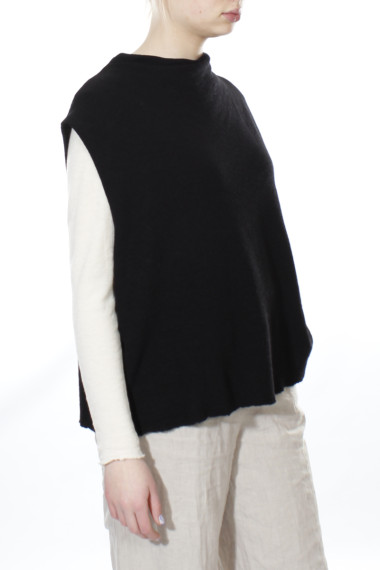 Vest i tynd merino uld fra ByBasic i sort