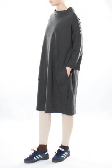 Rummelig kjole i uld-bomulds mix i grå