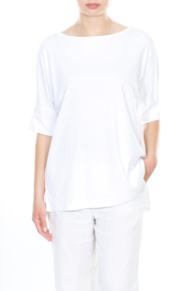 Rummelig T-shirt bluse i hvid fra By Basics