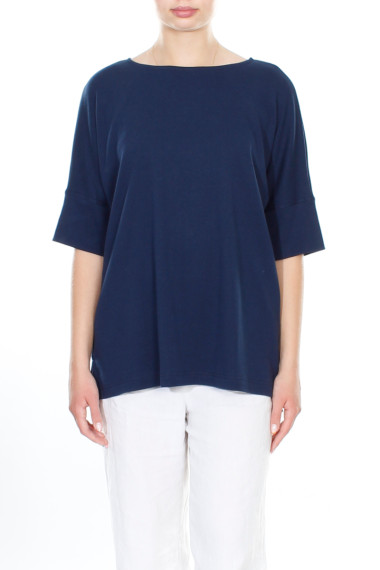 Rummelig T-shirt bluse i navy fra By Basics