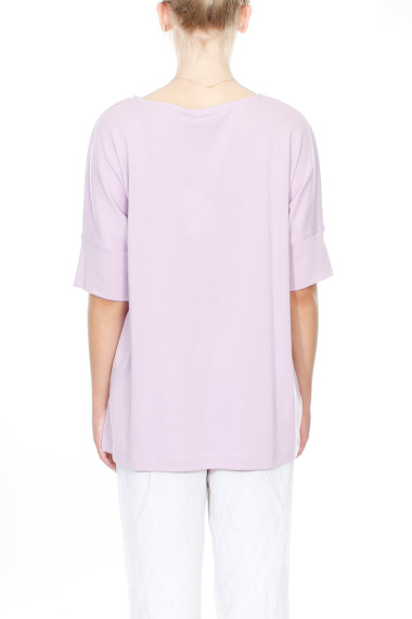 Rummelig T-shirt bluse i pastel lilla fra By Basics