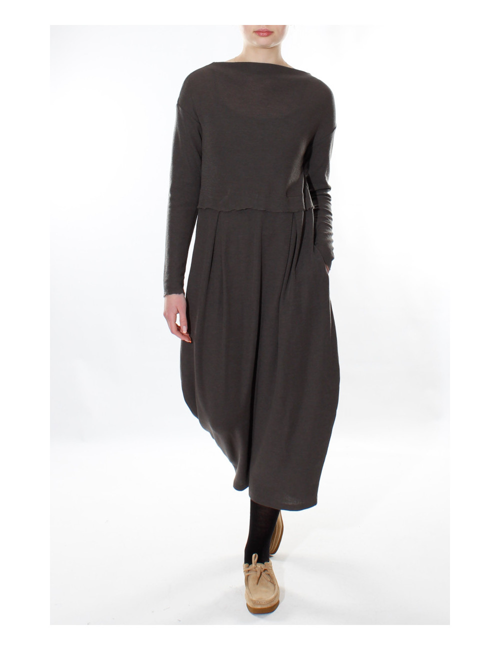 Merino uld kjole i mandel-facon 7045 i basis farver