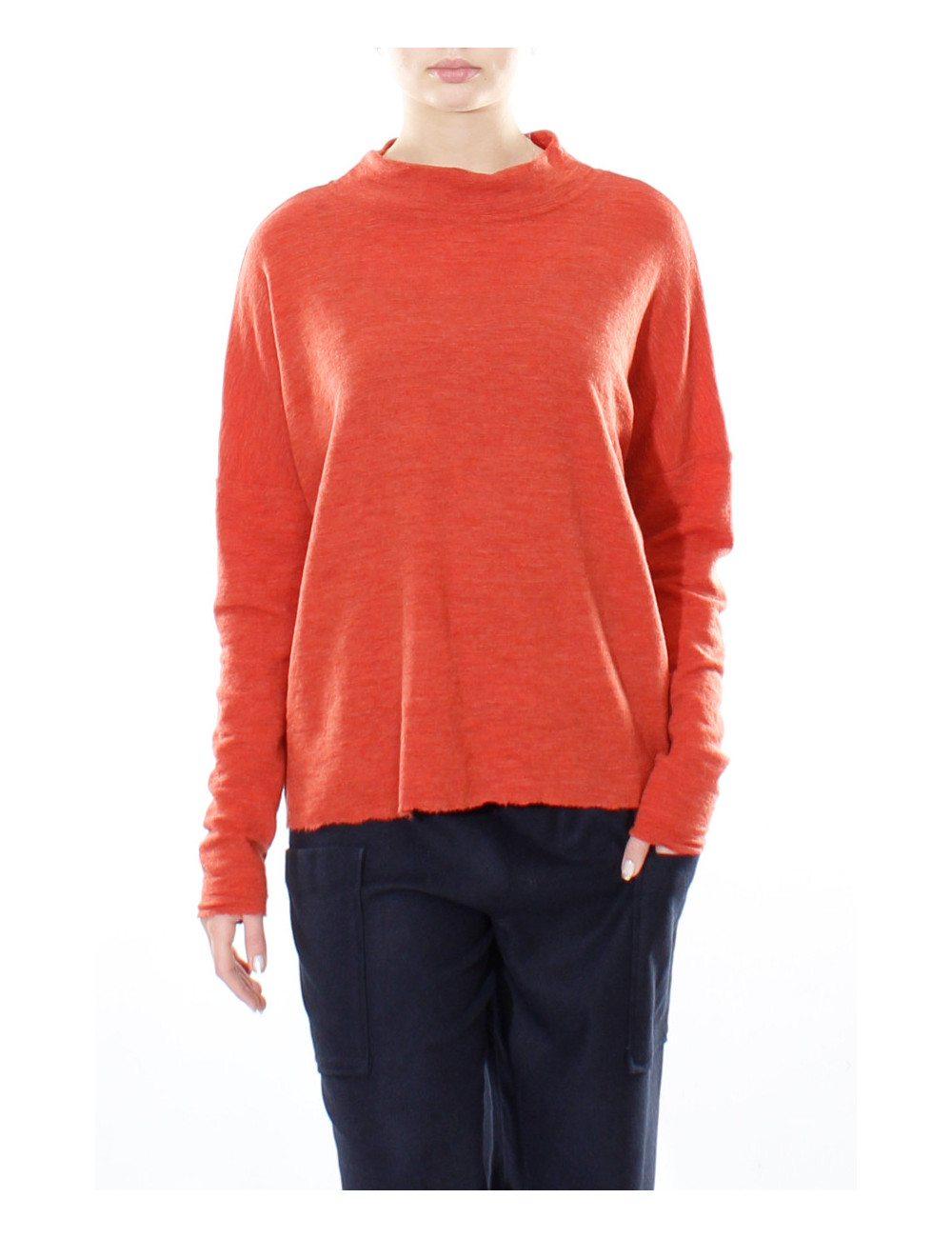 Rummelig merino uld bluse med rund hals 4025 i farver