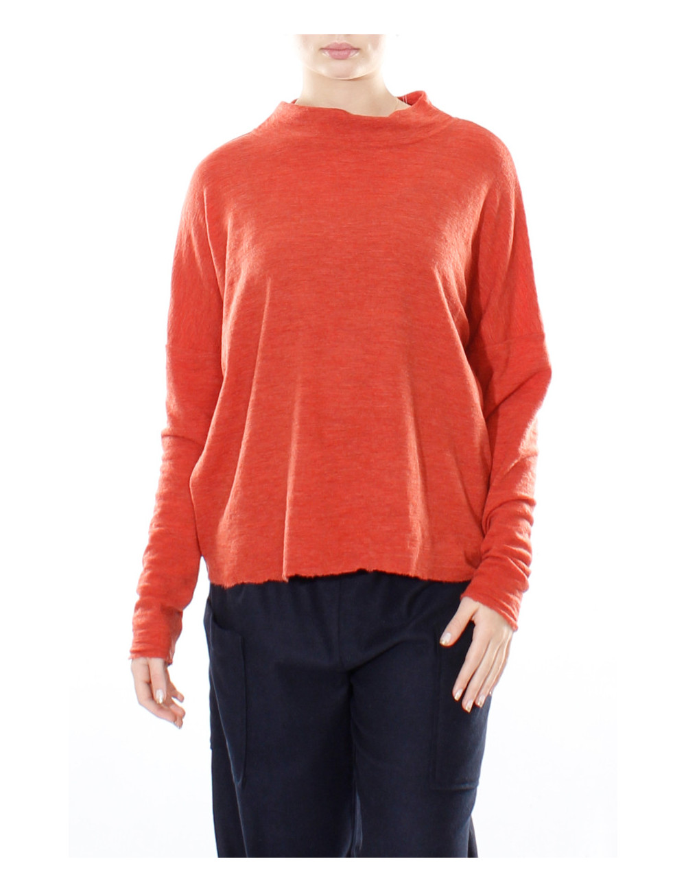 Rummelig merino uld bluse med rund hals 4025 i farver