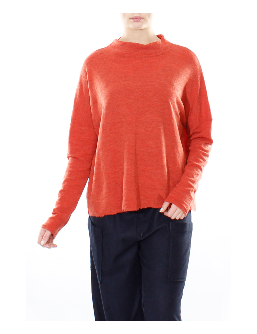 Rummelig merino uld bluse med rund hals 4025 i farver