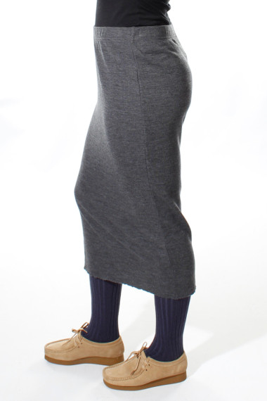 Kropsnær nederdel i 100% merino uld fra By Basics i melange antracit grå