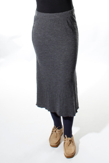 Nederdel med en lille trumpet-facon i bobble-uld