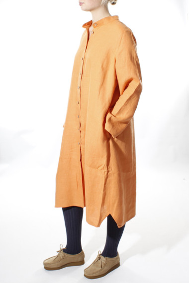 Langærmet laksefarvet skjorte kjole i hør