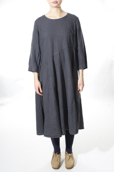 Cirkelskåret kjole i hør