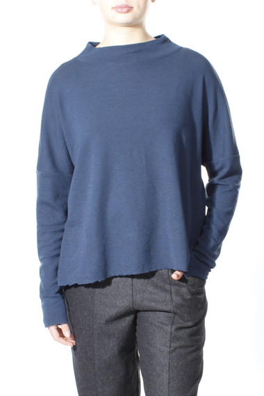 Rummelig merino uld bluse med rund hals i mørke blå fra By Basics