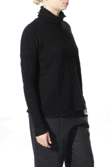 Højhalset bluse i merino boble uld i sort fra By Basics