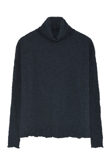 Højhalset bluse i merino boble uld i midnat blå fra By Basics