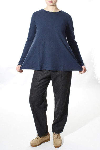 Merino uld bluse med A-facon fra By Basics i midt nat blå