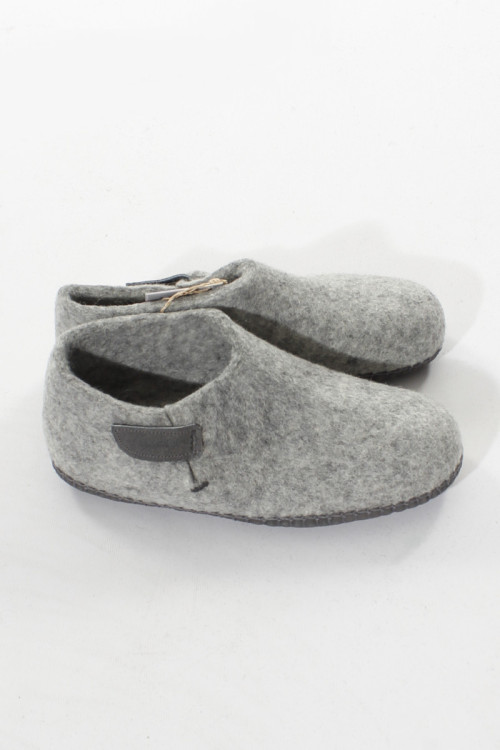 Højskaftede uldtøfler