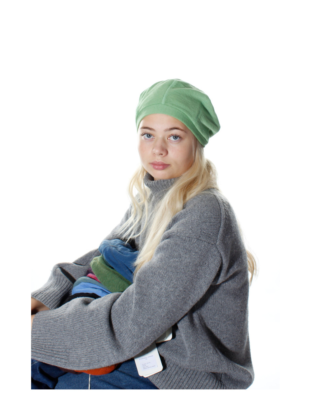 Merino uld hue med baret inspireret facon 1035 i farver