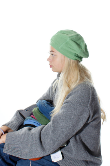 Merino uld hue fra By Basics i lyse grøn