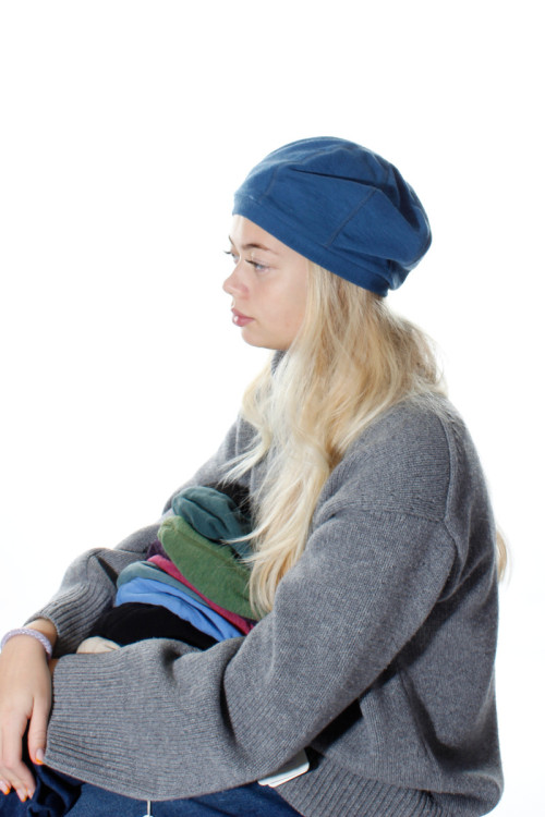 Merino uld hue med baret inspireret facon 1035 i farver