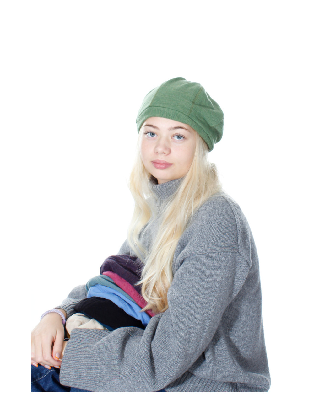 Merino uld hue med baret inspireret facon 1035 i farver