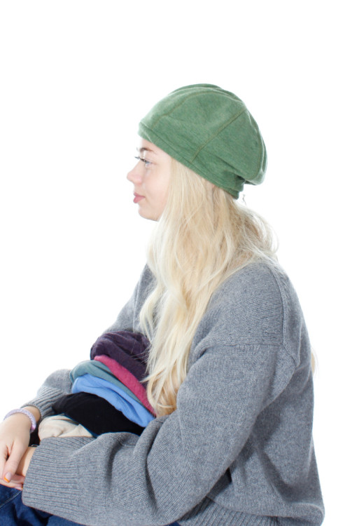 Merino uld hue med baret inspireret facon 1035 i farver