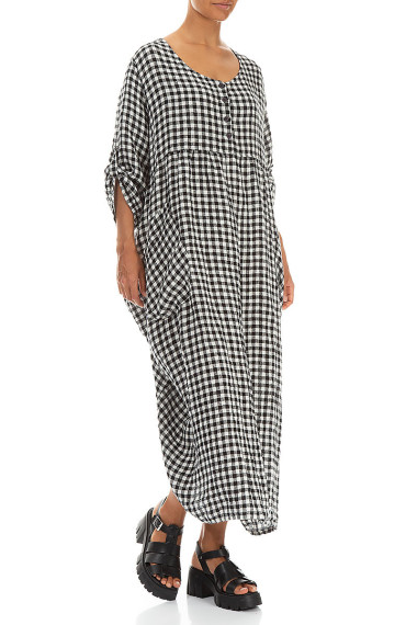 Lang og elegant ternet kjole i 100% hør