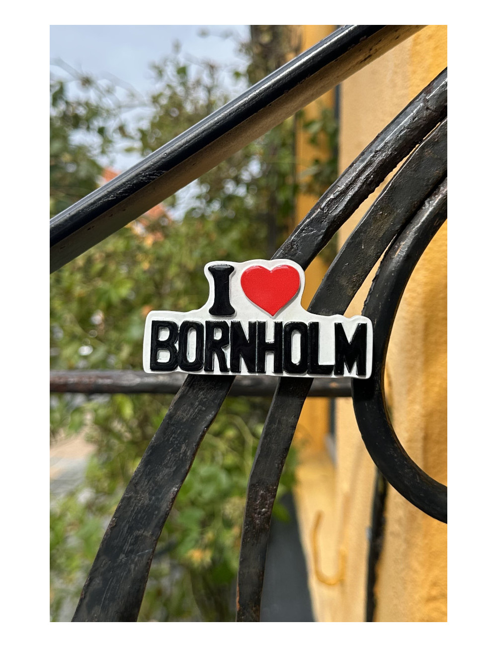 Bornholmsk magnet - "I love Bornholm" i hvid