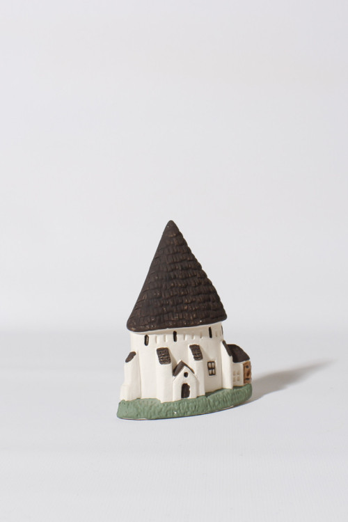 Lille keramisk rundkirke - Østerlars